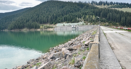 Hétfőn hunyhattak el a szépvízi víztározó közelében talált fiatalok