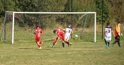 Megyei rangadót játszanak