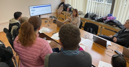 Gördülékeny álláskereső platform