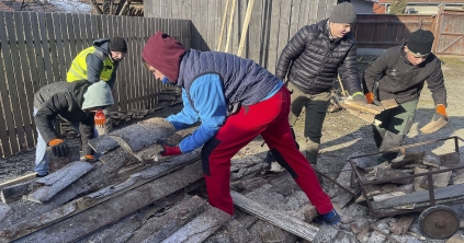 Kalákával segítettek a fiatalok