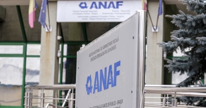 Tiltakoztak a pénzügyminisztérium és az adóhatóság munkavállalói