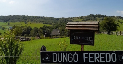 Csinosító kaláka a Dungó-feredőnél