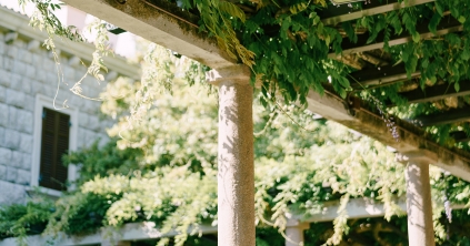 Hűvös teraszt kertünkbe!