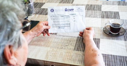 Nem kaphatnak egyszerre fizetést és nyugdíjat is