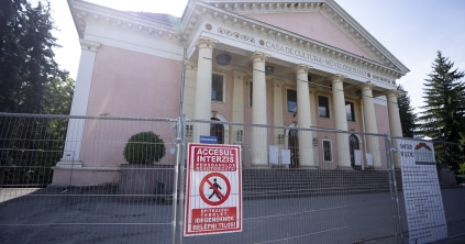 A dráMa nem marad el