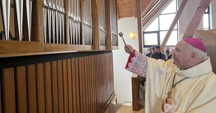 Megáldották a poklondfalvi kápolna új orgonáját