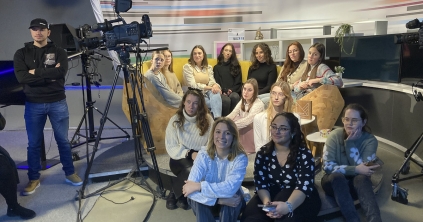 A média kulisszái mögött