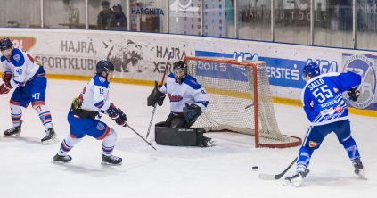 Újabb edzőváltás