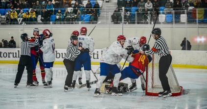 Több fronton küzdenek a hazai hokicsapatok
