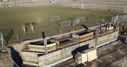 Önerőből épít lelátót Szentegyháza