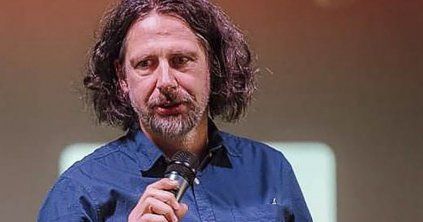 Múlt és jövő a mikrofonnál