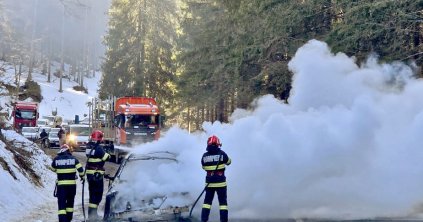 Két autótűz kedd délelőtt