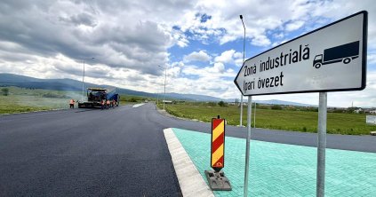 Célegyenesben a madarasi terelőút Célegyenesben a madarasi terelőút