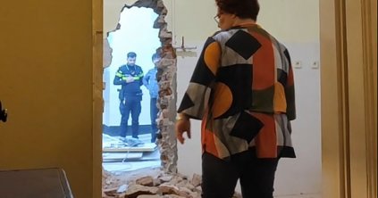 Falat törtek a premontrei rendházban az önkormányzat emberei