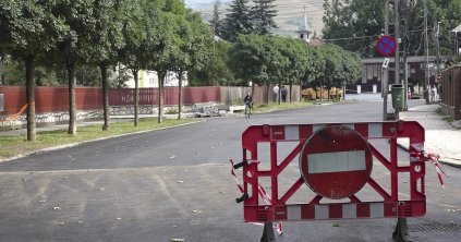 Aszfaltszőnyeg a Kórház utcában