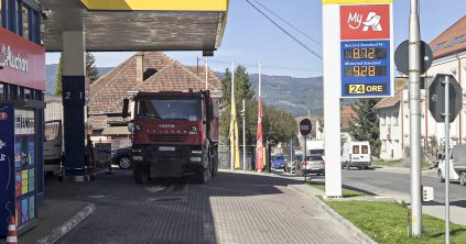 Célszerűbb lenne a fuvarozókat támogatni
