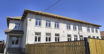 Gyergyóújfaluban javítják az iskolák tetőszerkezetét