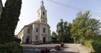 Felújítanák a Szent Miklós-templomot és segítenék az egyszülős családokat