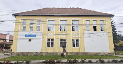 Új iskola épül Karcfalván, a jelenlegit pedig felújítják