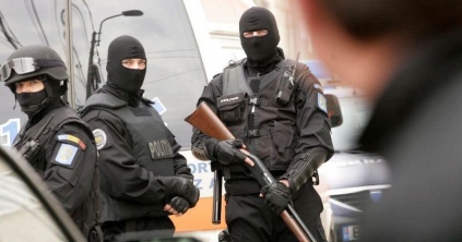 Nyolcezer személy juthatott hamis oltási igazolványhoz egy bűnszervezet révén