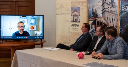 Csíkszeredába hozzák a BarabásiLab kiállítását