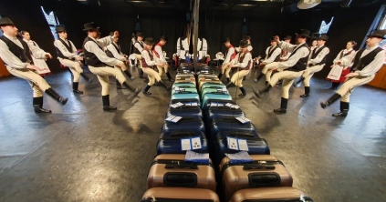 Teljesítik küldetésüket nap, mint nap Dubajban a csíki táncosok