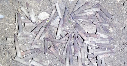 Tüzérségi töltényekre bukkantak Ajnádon