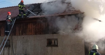 Gazdasági épület gyulladt ki Gyergyószárhegyen
