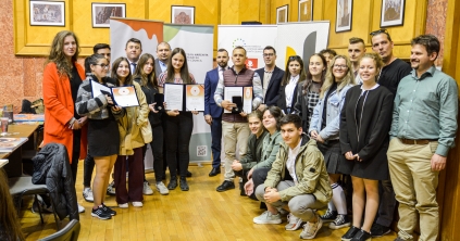 Elismerés az ifjúsági szervezeteknek