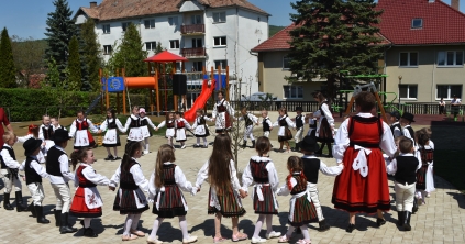 Korszerű játszótér Farkaslakán