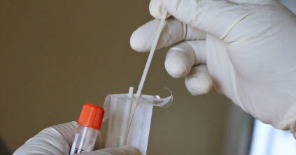 Az elvégzett koronavírustesztek pozitivitási aránya már 31,71 százalék