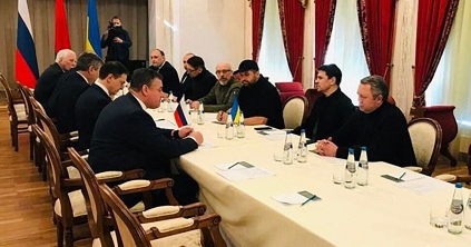 Kreml: az orosz küldöttség kész folytatni a tárgyalásokat