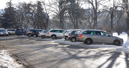 Büntetik a tilosban parkolókat és a tilosba hajtókat Gyergyószentmiklóson